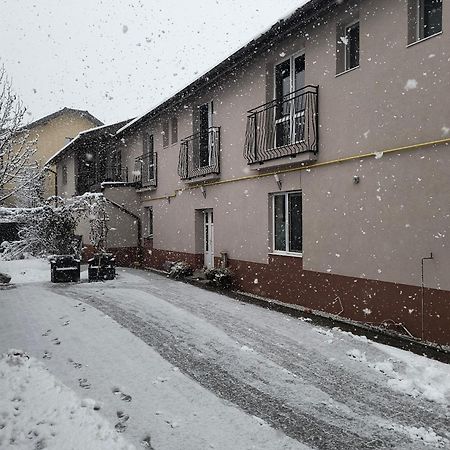 Casa Mais Braşov Esterno foto