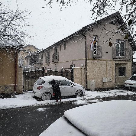 Casa Mais Braşov Esterno foto