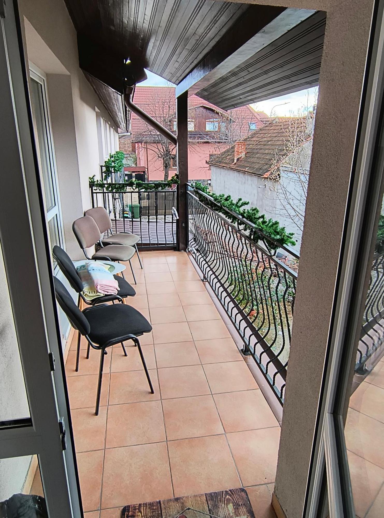 Casa Mais Braşov Esterno foto